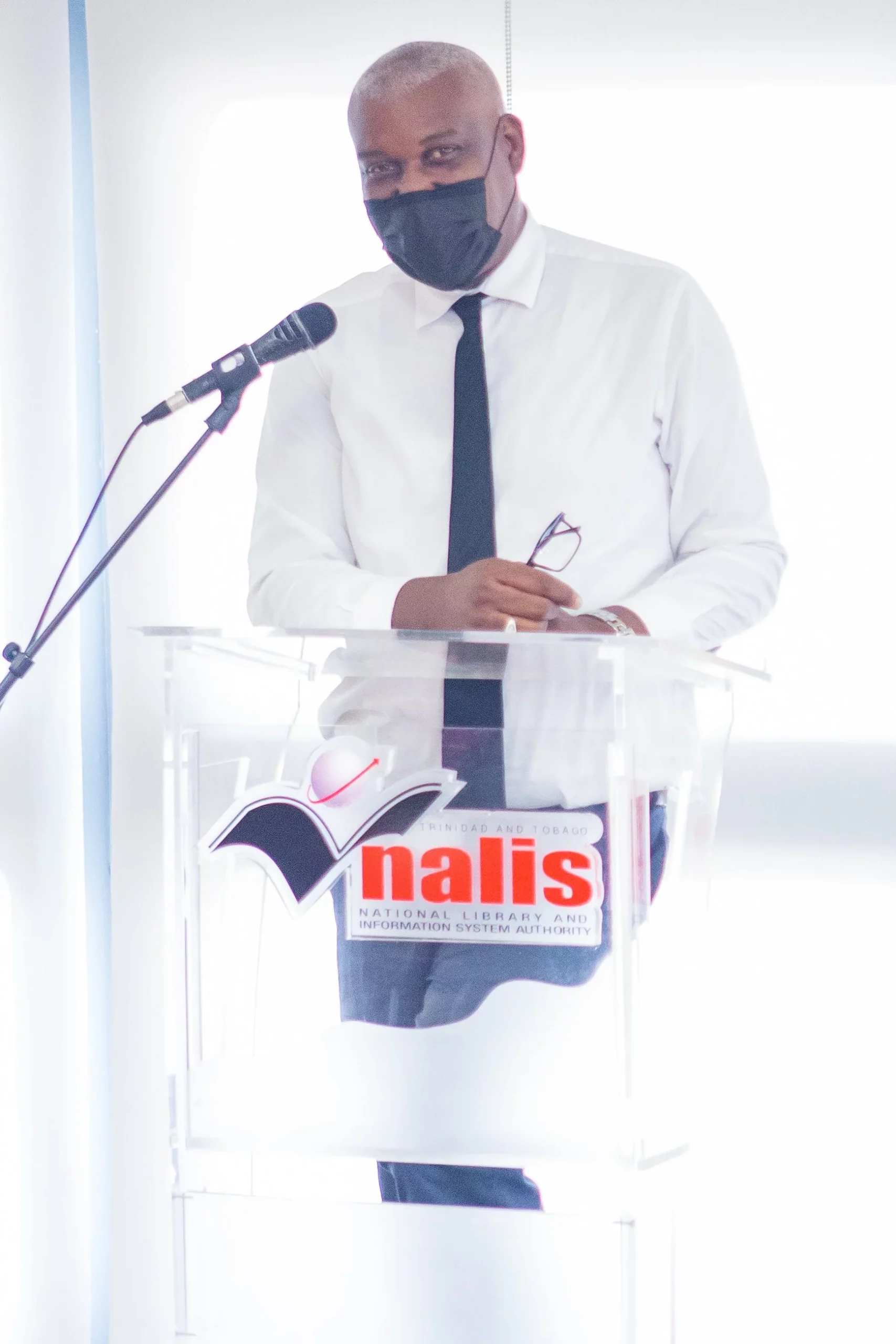 (L-R )Mr. Sterling Henderson, Managing Director- SVH Audio Publishing Ltd. delivers brief remarks at the project launch for the audio recordings of the Republic Reader I-V.