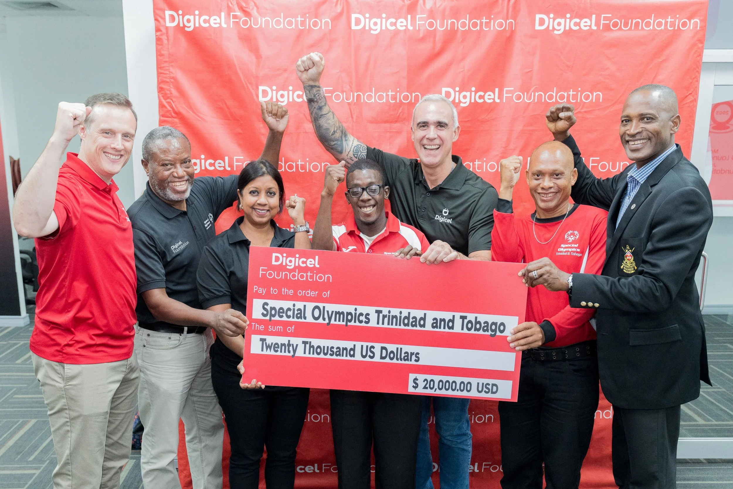  Excitement builds for the first ever Caribbean Beach Games! From left to right: Abraham Smith – Digicel Trinidad & Tobago CEO; Ferdinand Bibby – SOTT National Director; Desha Clifford – Digicel Foundation Chairperson; Justin Providence – athlete; Marcelo Cataldo – Digicel Group CEO; Antonio Sorzano – athlete; Major David Benjamin – SOTT Chairman. 