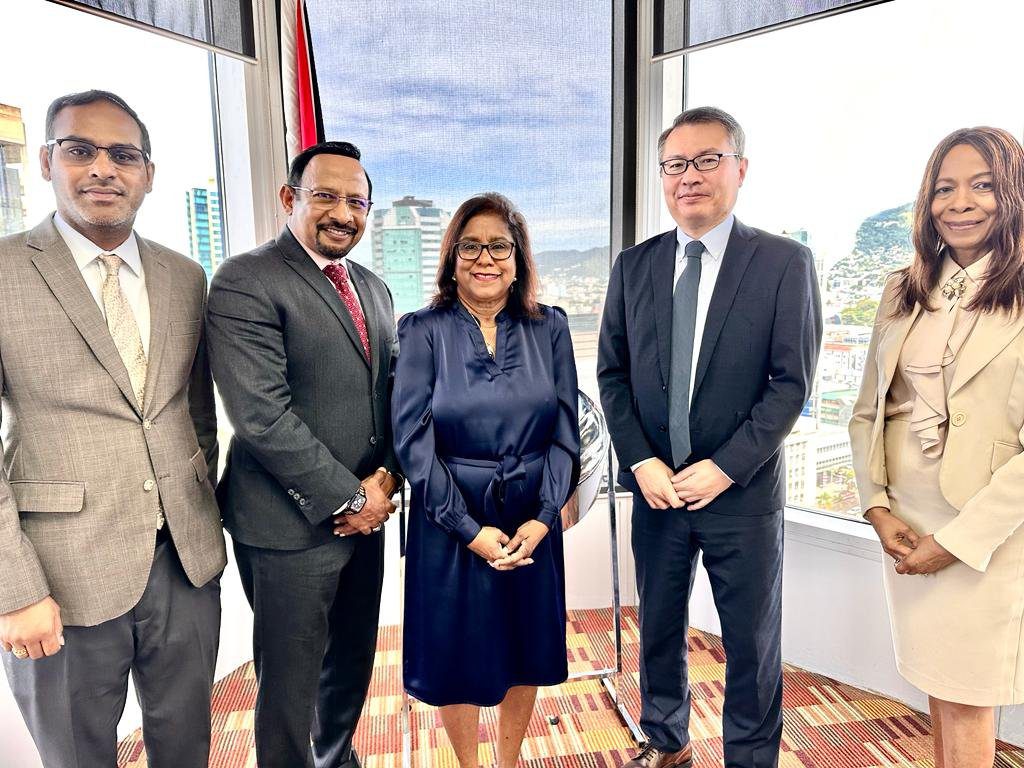  Photo 1:  (L-R) Mr. Randall Karim, Permanent Secretary (Ag), Ministry of Trade and Industry; Mr. Mo Majeed, Chairman, Marubeni Power International of South Jamaica (SJPC); The Honourable Paula Gopee-Scoon, Minister of Trade and Industry; Mr. Ryota Kobayashi, General Manager, Overseas Power, Marubeni Power International; and Mrs. Sandra Welch-Farrell, CEO, SWF&CO. 