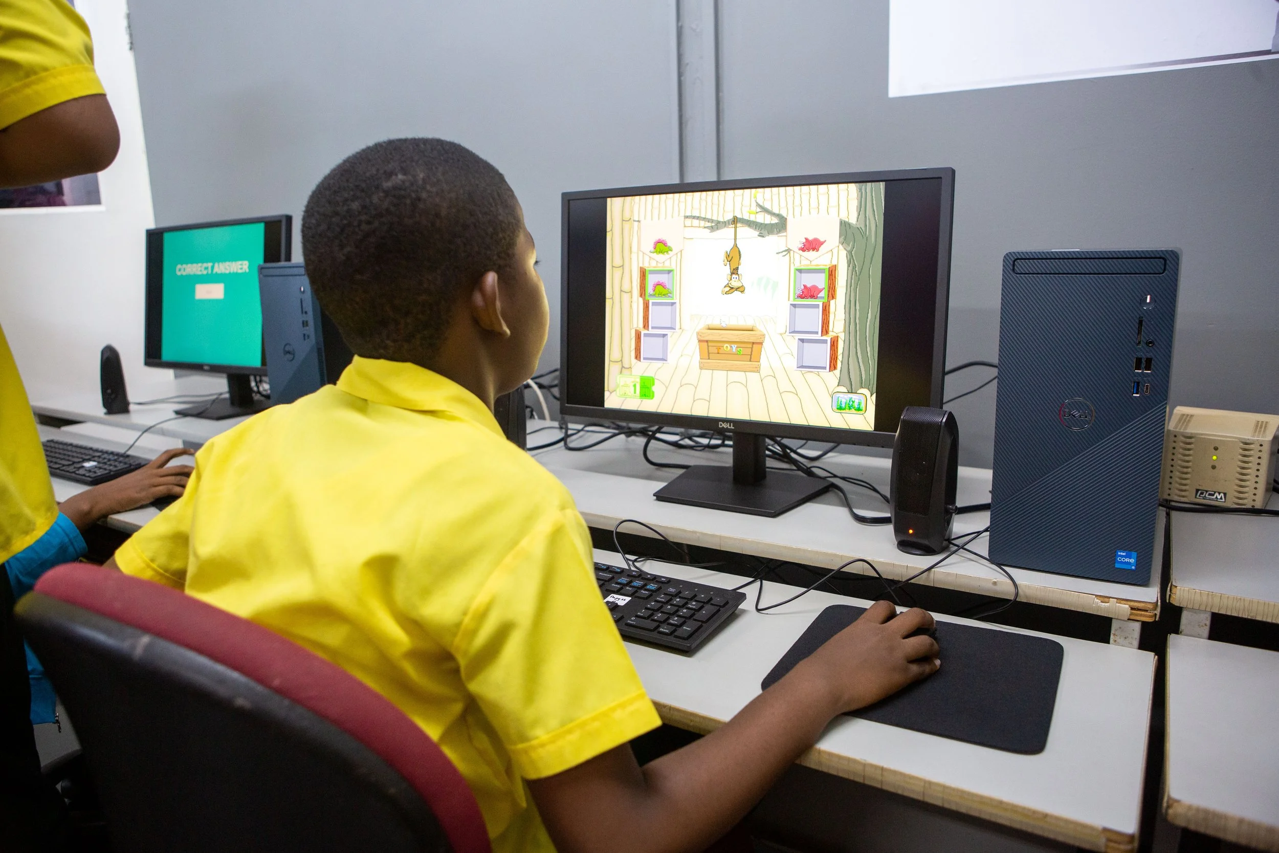  Intent on levelling up at his school’s Innovation Lab, this student dives into learning.  